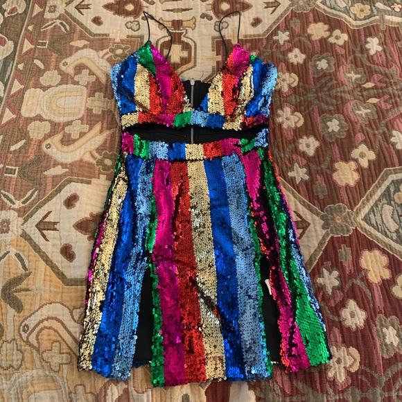 Pretty Little Thing | Sequin Dress with Cutout | Size 0 - Picture 5 of 7